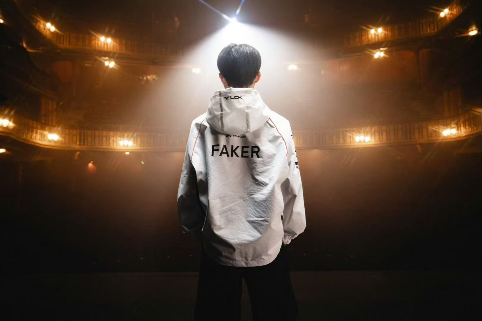 Life ： 会根据FPX阵容需要去做搭配英雄