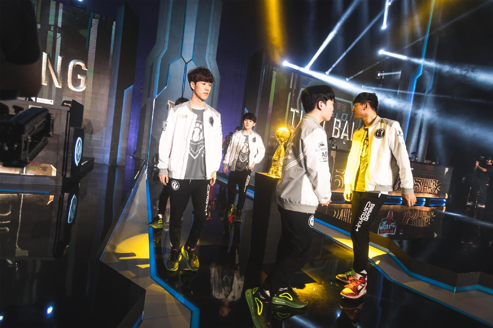 GALA：红色方BP时把OP英雄放出来更好 我们有机会夺冠