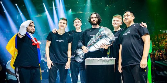 T1 将面对 Anyone’s Legend， Generation Gaming 对阵 Hanwha Life Esports 在 2025 全球总决赛季后赛